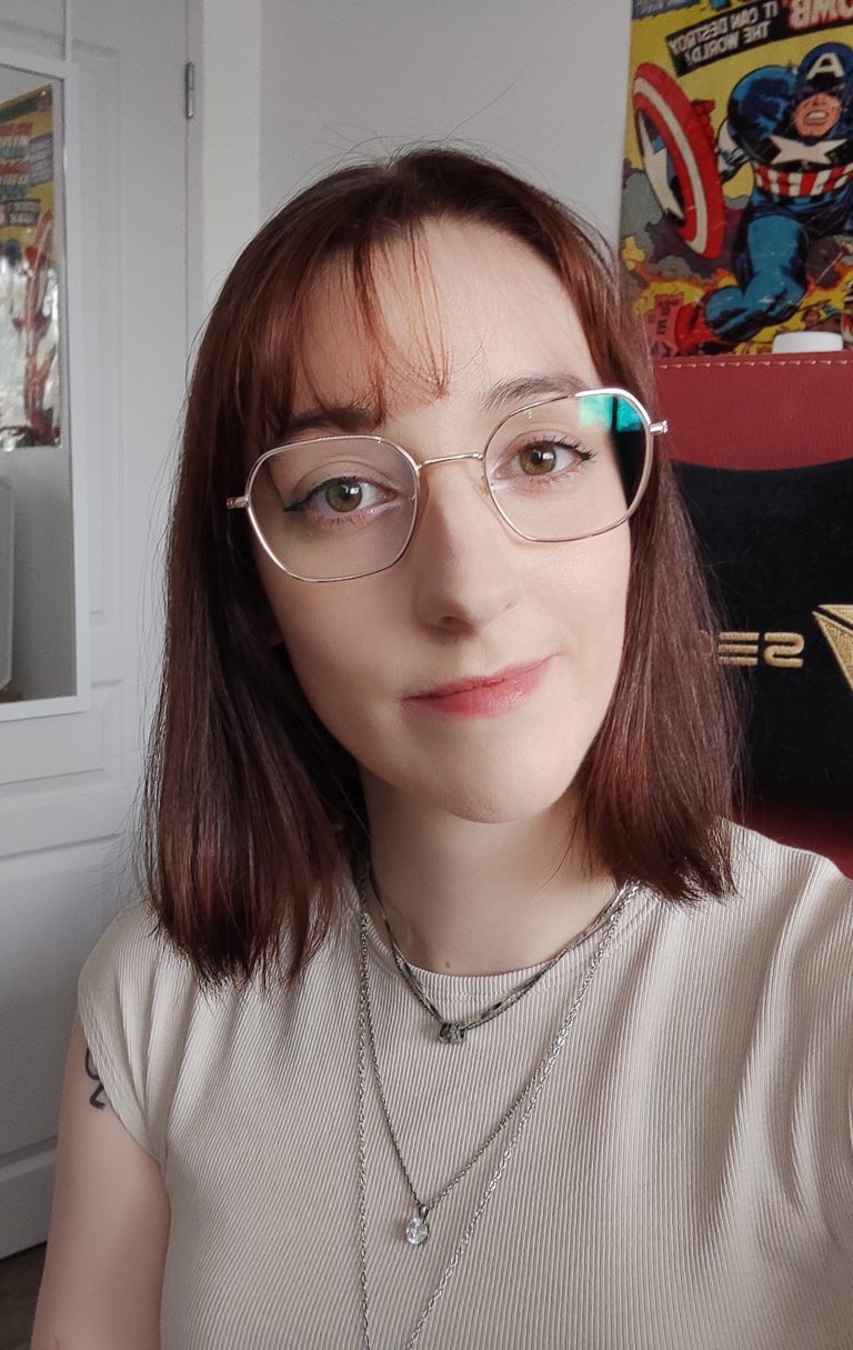 photo de la personne derrière Pétales et Pixels